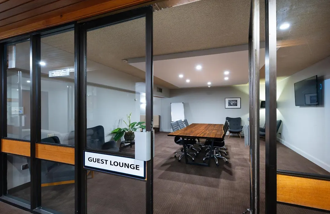 Belconnen Way Hotel & Serviced Apartments-1
