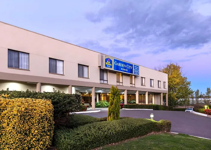 Garden City , Best Western Signature Collection